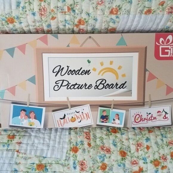 Wooden Picture Display Frame Board 14 Signs, Leaves, Mini Clothes Pins, Rope - Picture 1 of 12